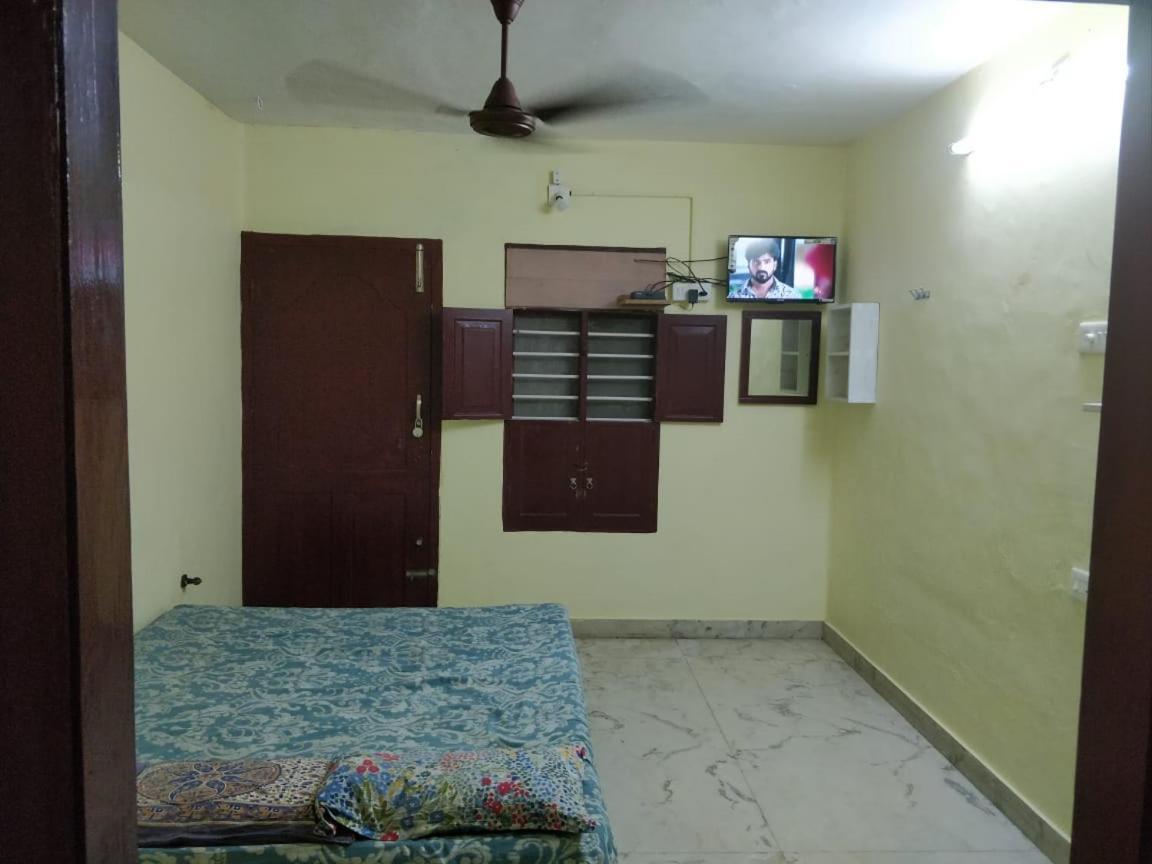 Raghavi Tourist Home Kanjakumari Kültér fotó